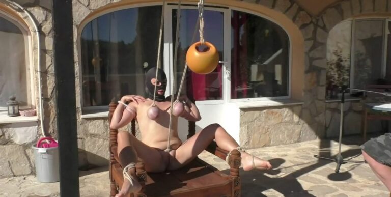 Breastmeat for one Day – The 24 hours Breast Challenge for Slave Susi – Part 1