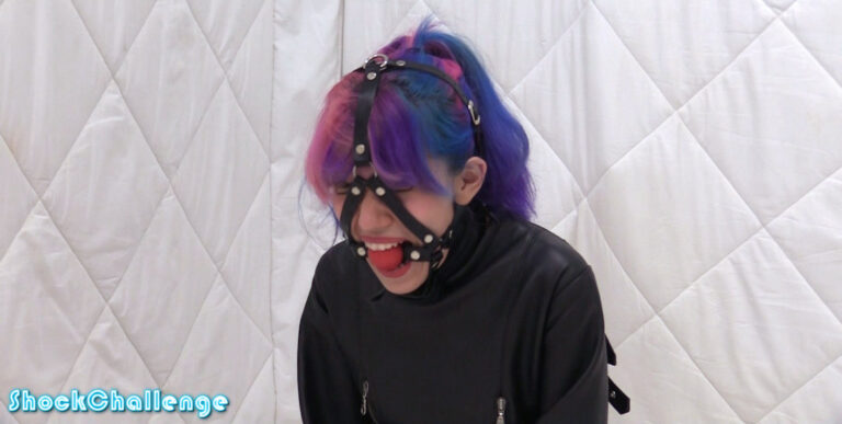 Azul in the padded cell