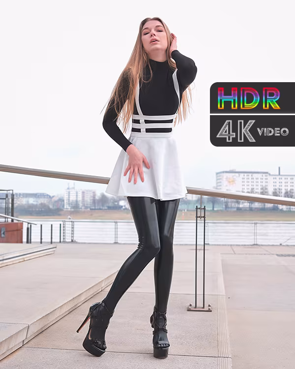 Catherine Reus – Highstyle with shiny legs and toes