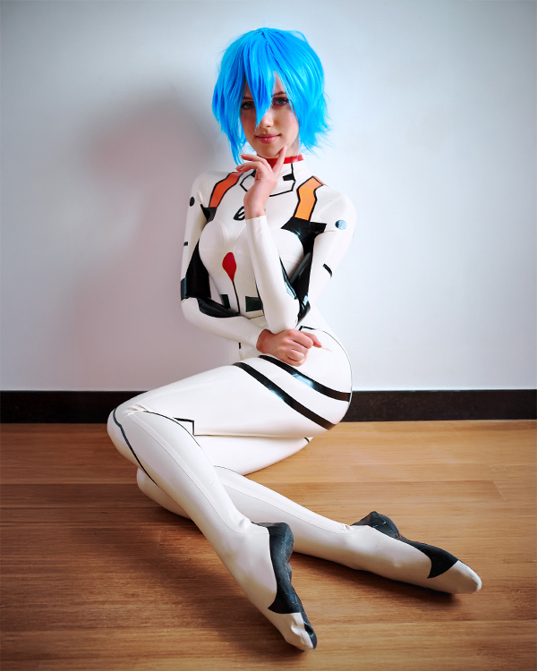 Angelia Russo – Rei Ayanami Latex cosplay