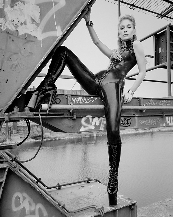 Leila Herring – Latex fashion editorial