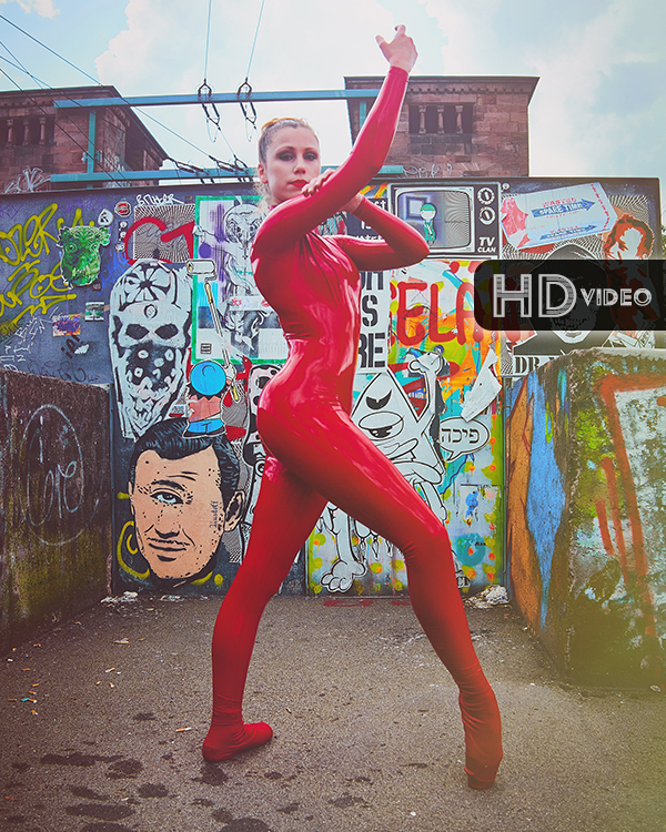 Imogen Roudine – Street style latex ballerina
