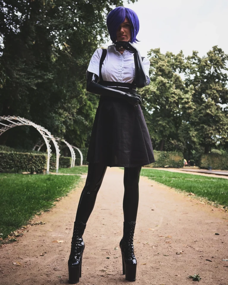 Kirishima Touka Cosplay