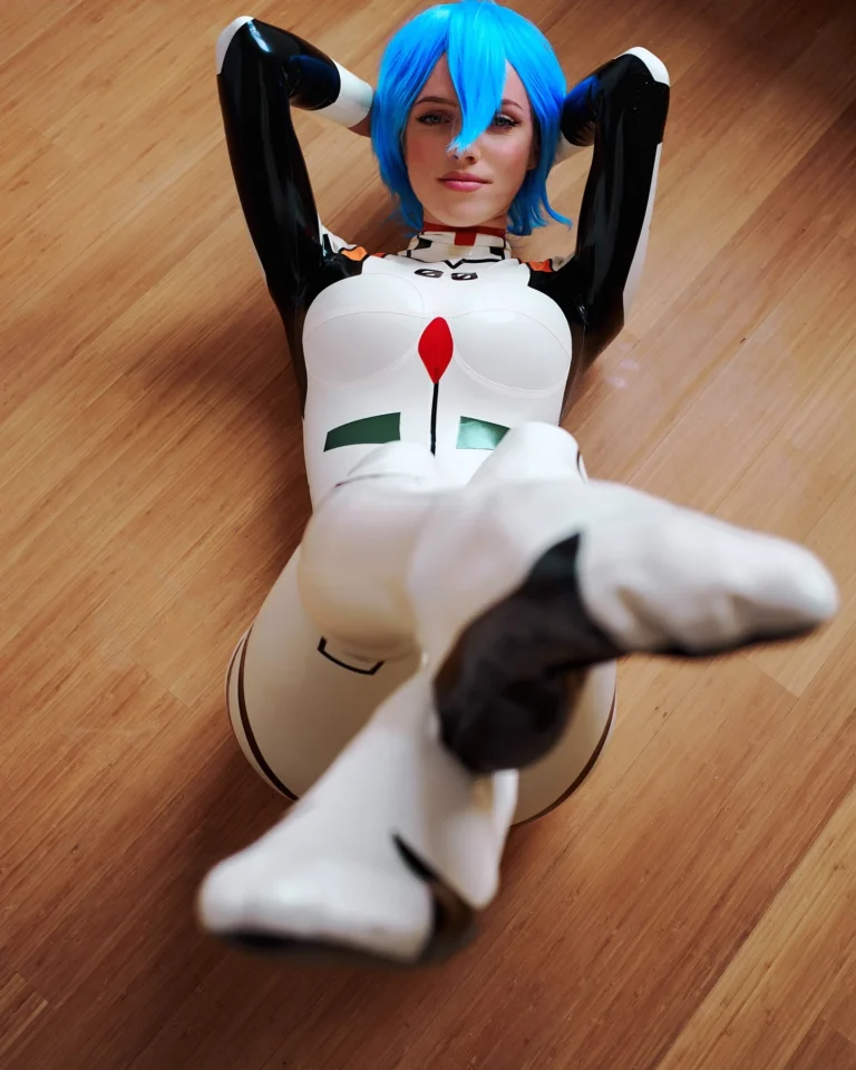 Rei Ayanami Latex Cosplay