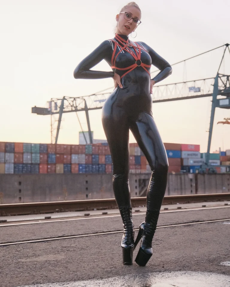 Sunset Shininess in Black