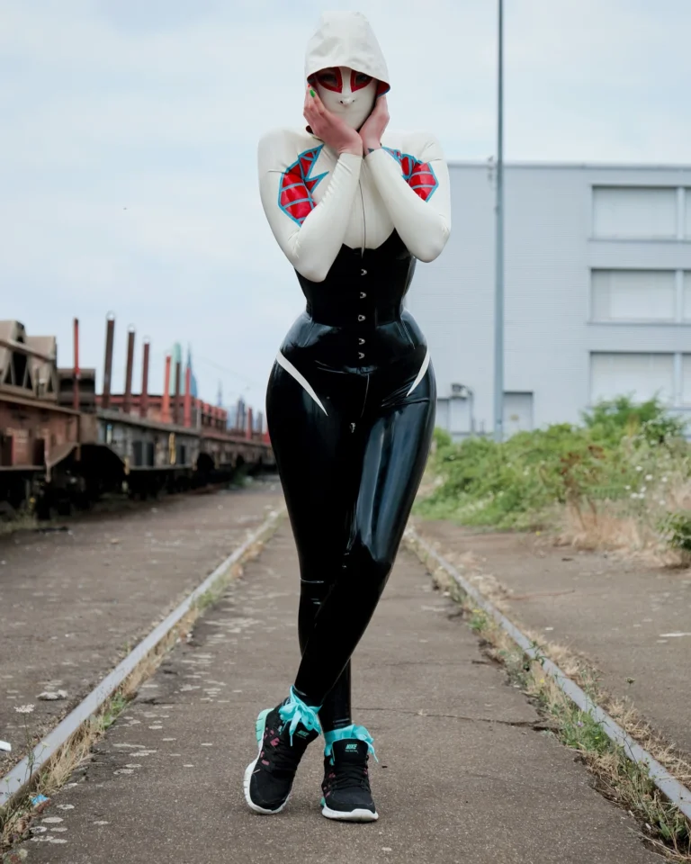 Locked Up, Masked Spider Gwen