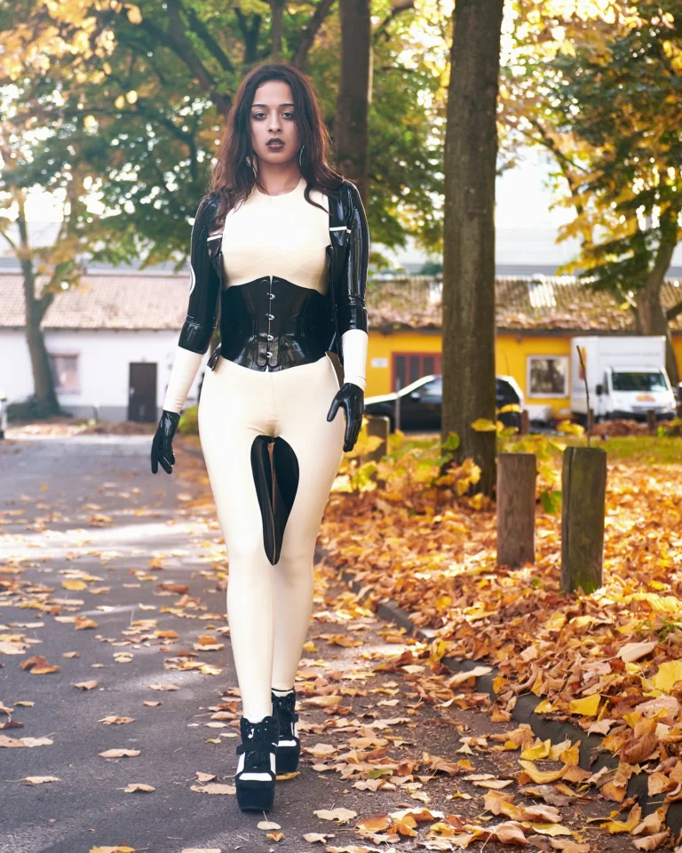 Latex Lifestyle in Fall