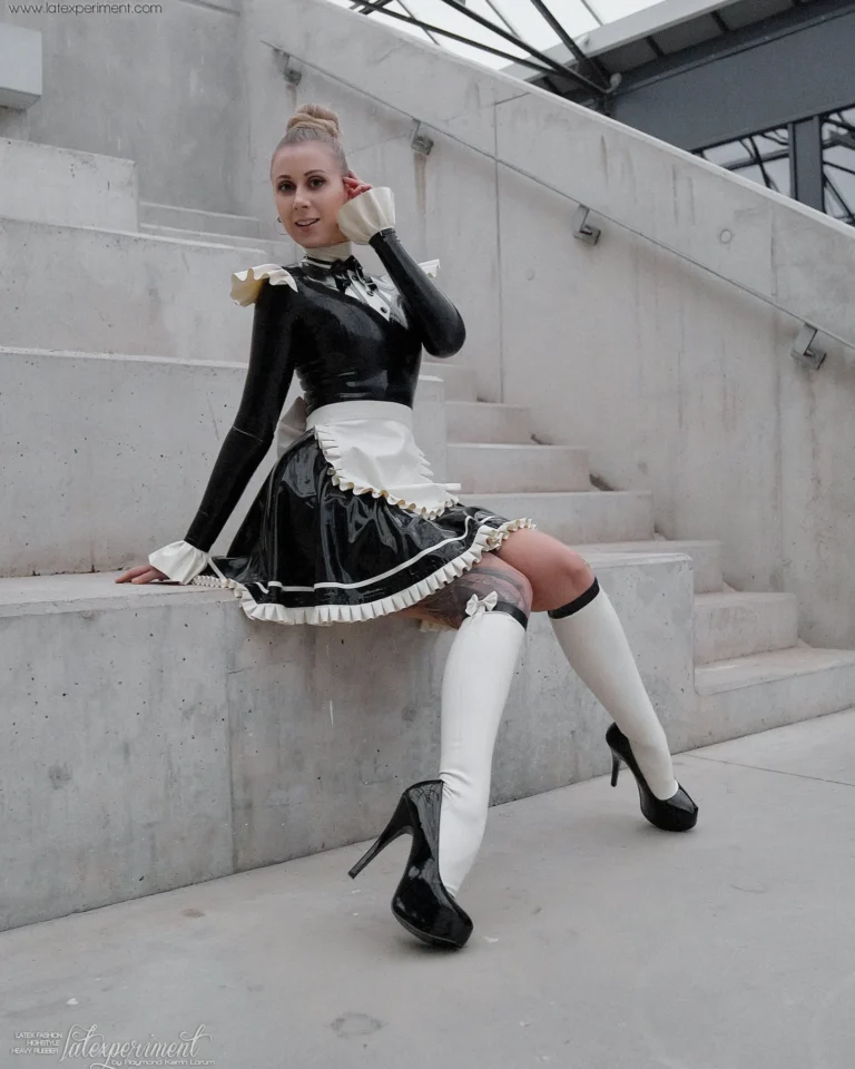 Latex Maid Fashion