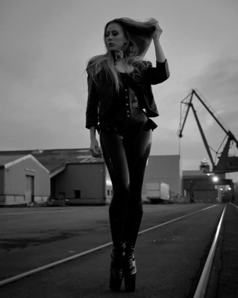 Dark Temptations B&w