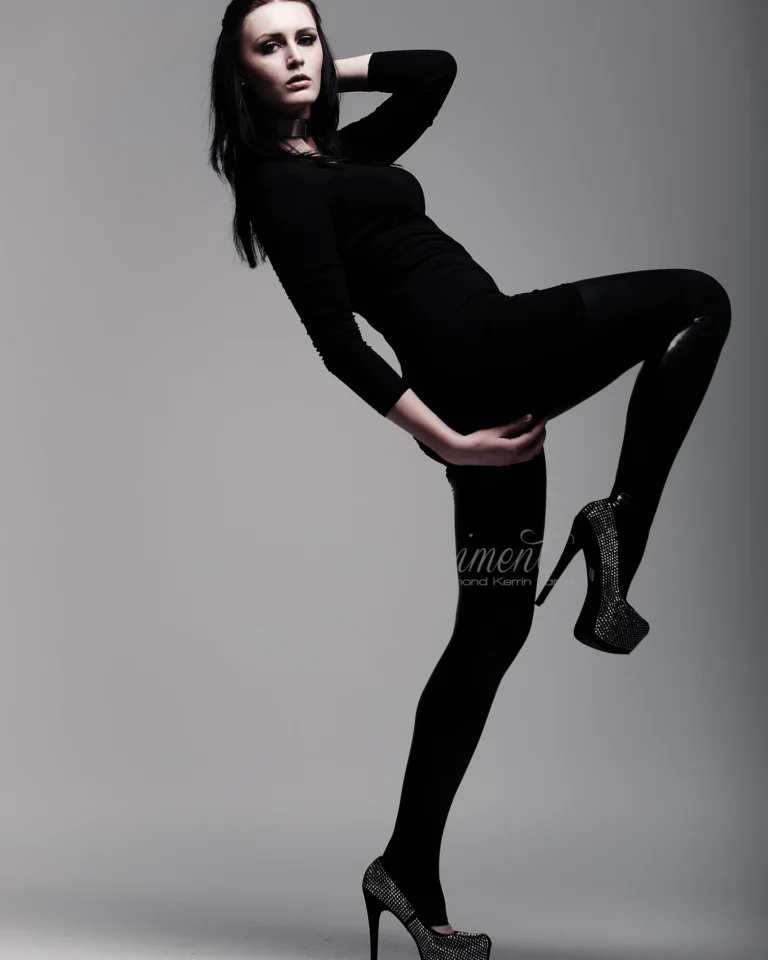 New Highstyle Shoot in Black