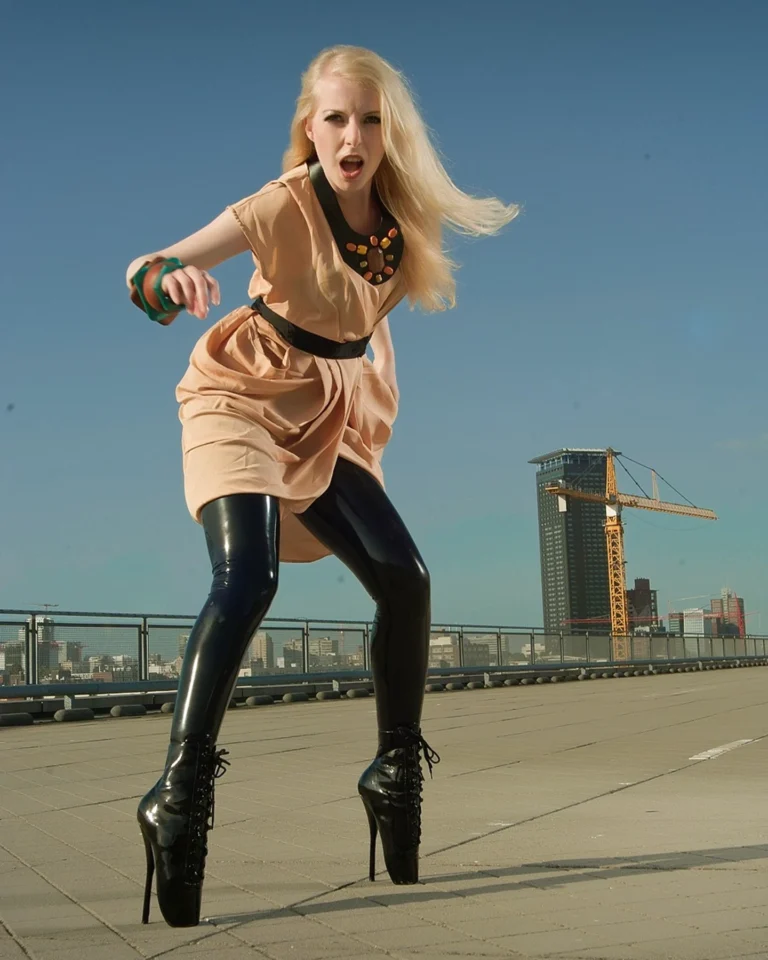 Balancing on Tiptoes and Latex