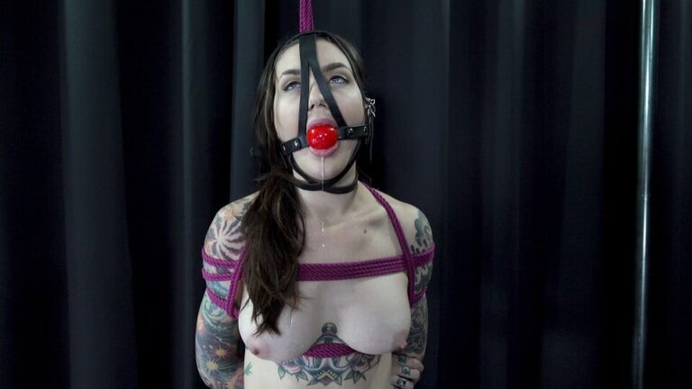 Rocky Emerson’s Naked Bondage Ride on the Sybian