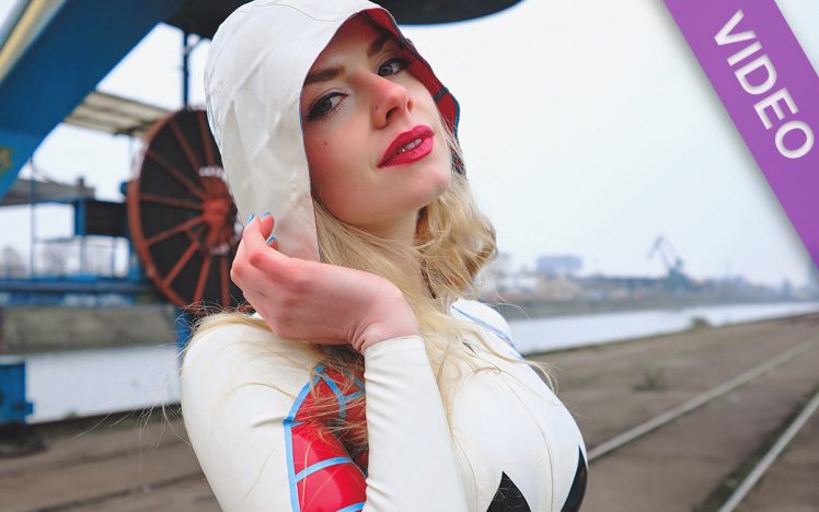 Phoebe Patrick – In love with the suit