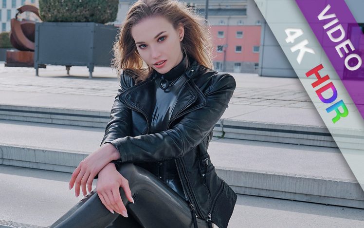 Serena Frost – Latex & leather in public