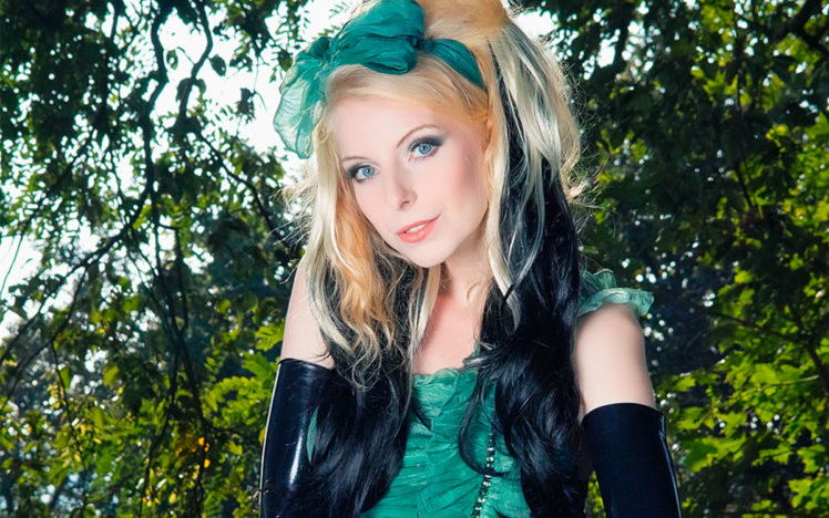Beth May – The jungle highstyle