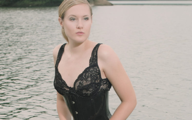 Ankha van Ayken – In the lake again ;)