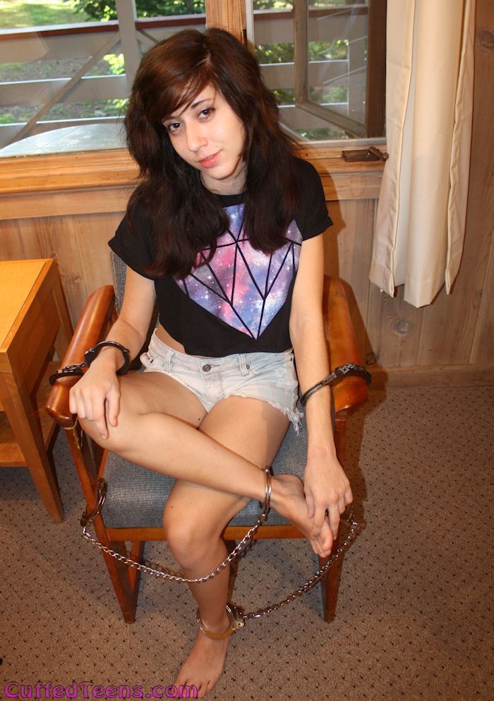 Cera chair cuffed